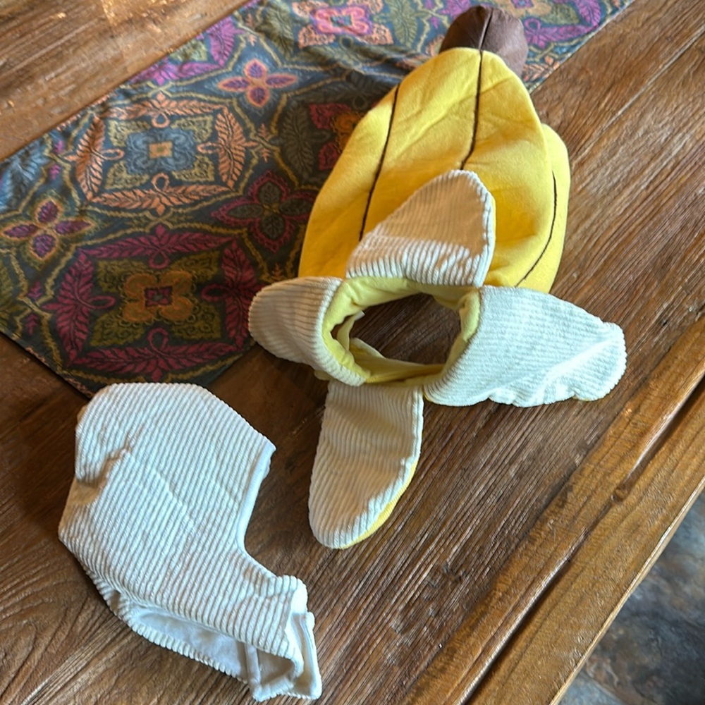 Dog banana costume with hat, Velcro closure, worn once, perfect condition